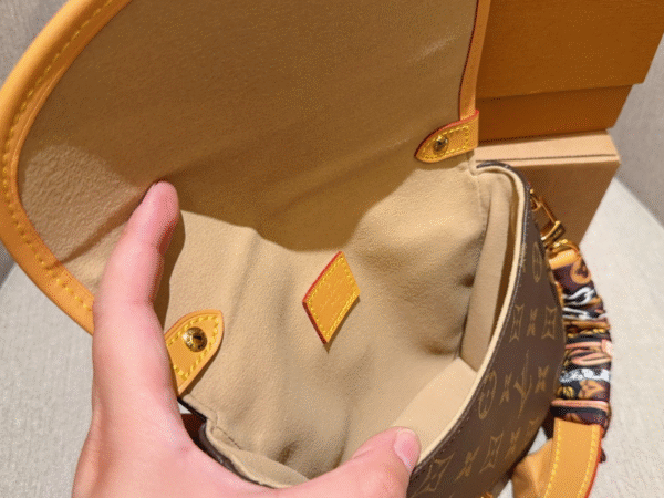 LV-SAUMUR BB handbag (6) LV-SAUMUR BB handbag #2051