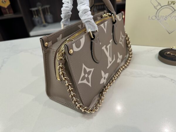 LV-ONTHEGO Horizontal #2081