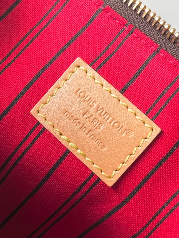 LV-EVER MORE PM#2084