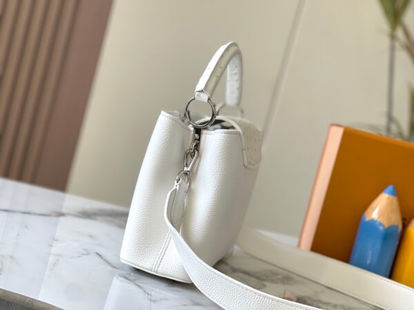 LV-CAPUCINES  BB #2085