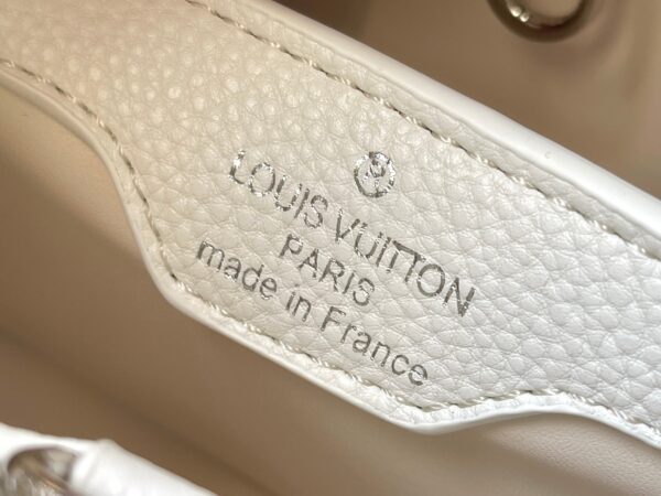 LV-CAPUCINES  BB #2085