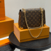 LV-Riveted chain bag#2088