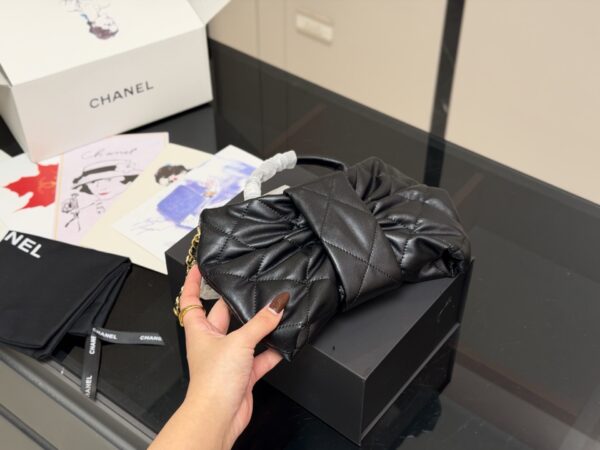 CHANEL-Bow chain bag #2089