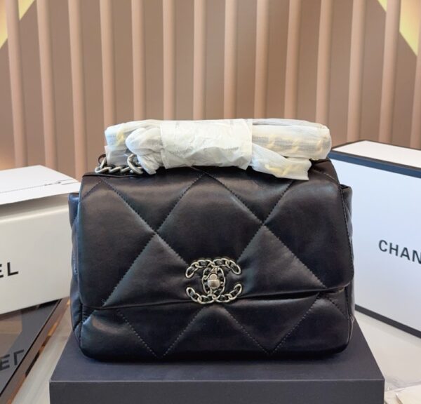 CHANEL-19BAG#2092