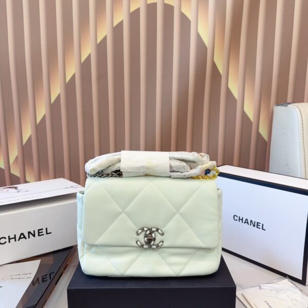 CHANEL-19BAG#2092