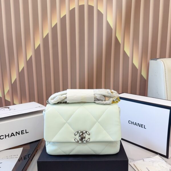 CHANEL-19BAG#2092