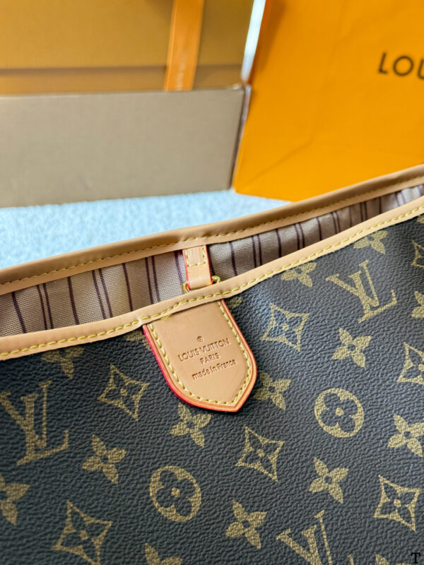 LV-delightful#2094