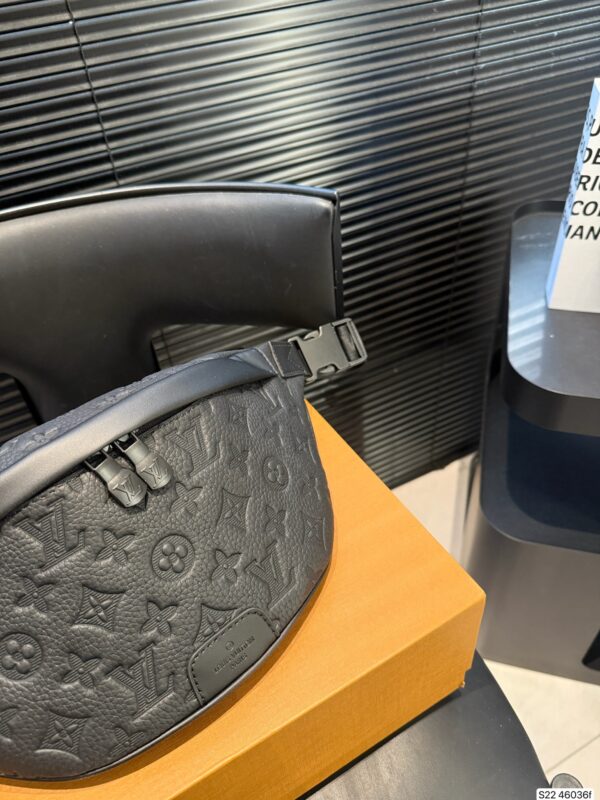 LV-Waist bag/chest bag#2096
