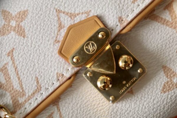 LV-POCHETTE CLLE #2099