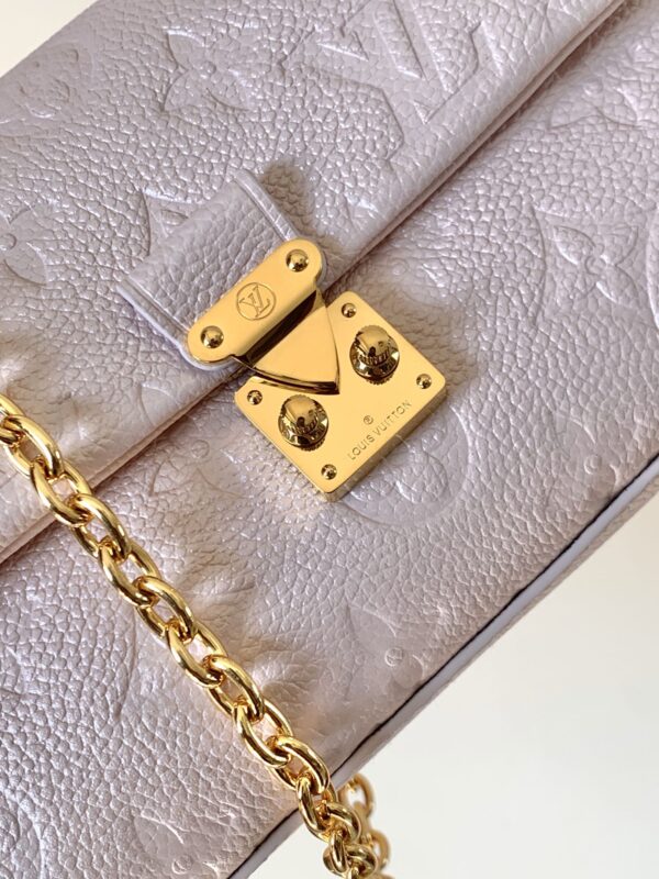 LV-Nano Madeleine#2102