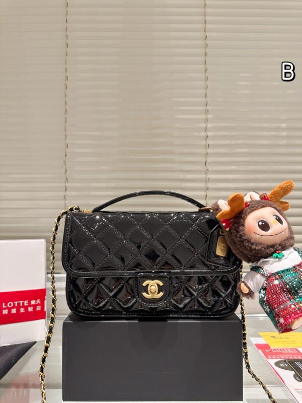 CHANEL-Patent leather messenger bag#2121