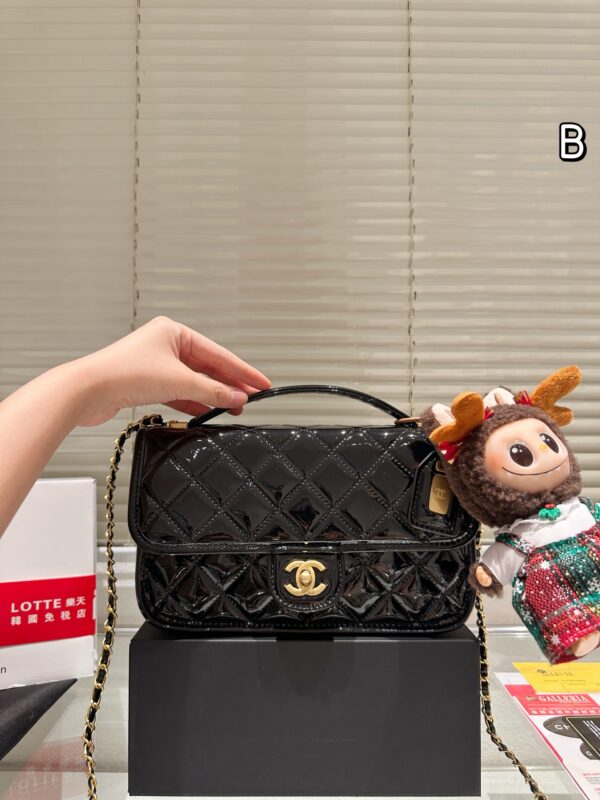 CHANEL-Patent leather messenger bag#2121