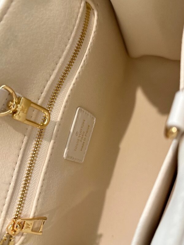 LV-On the  go Small handbag #2239