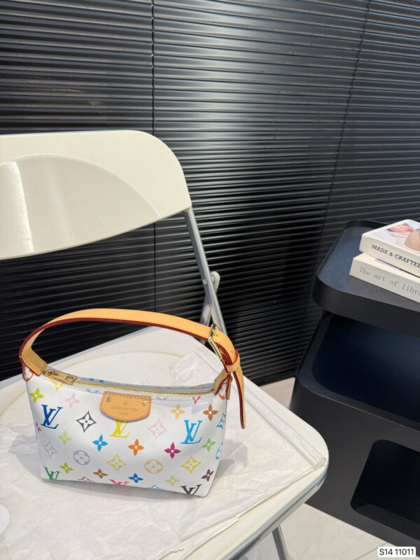 LV-Tri-color Armpit Bag #2244