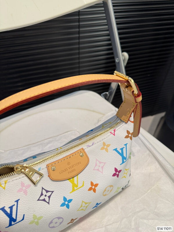 LV-Tri-color Armpit Bag #2244