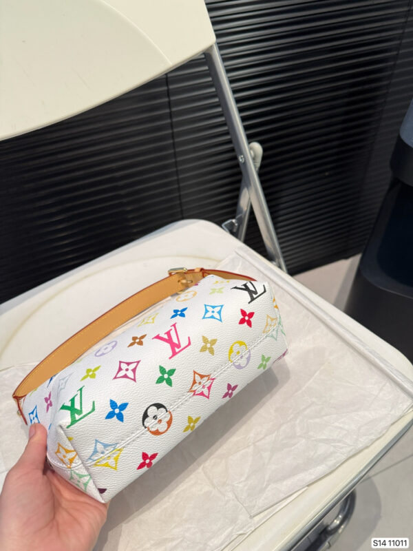 LV-Tri-color Armpit Bag #2244