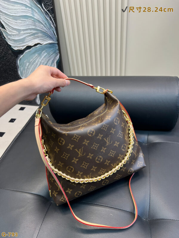 LV-Chain Underarm Bag # 2262
