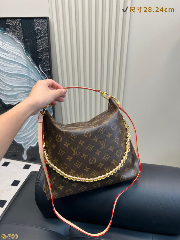 LV-Chain Underarm Bag # 2262