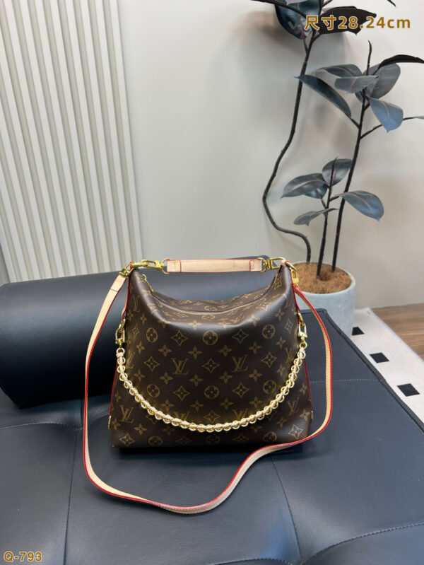 LV-Chain Underarm Bag # 2262