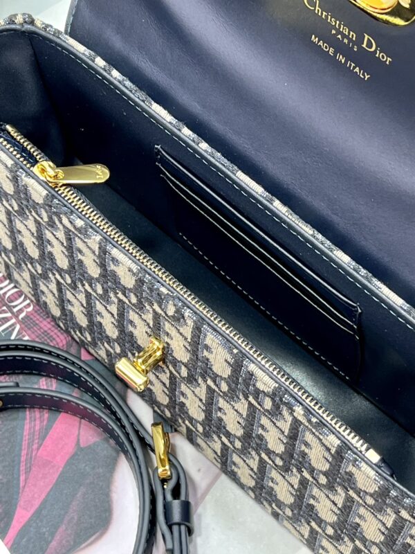 DIOR-Miss Daisy # 2283