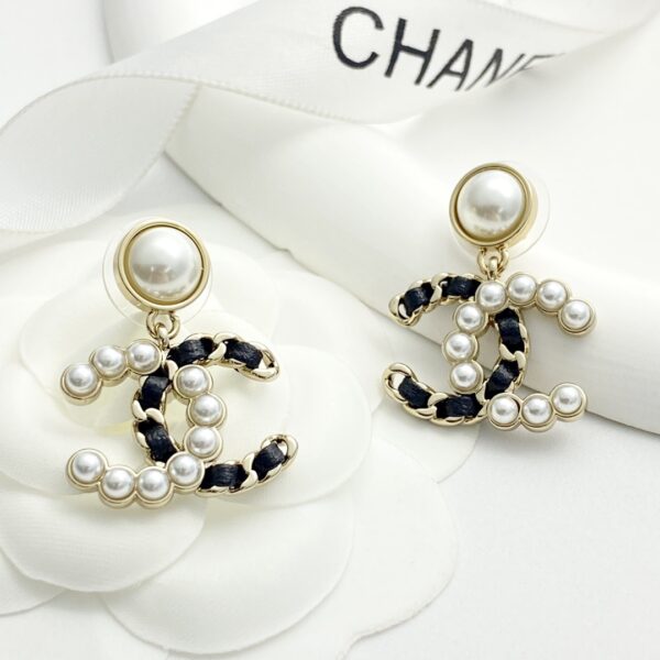 CHANEL-Pearl Stud Earrings#2306
