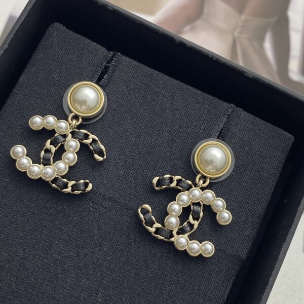 CHANEL-Pearl Stud Earrings#2306