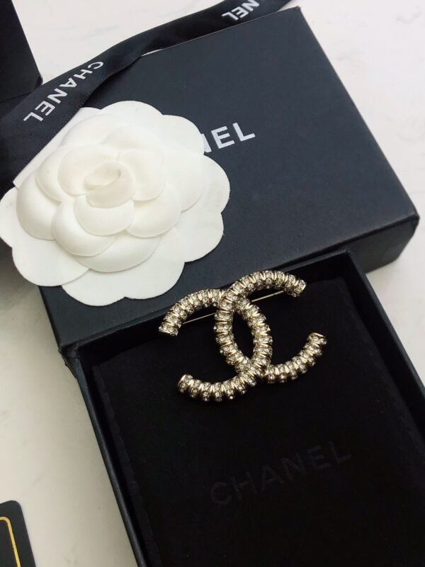 CHANEL-Brooch #2310