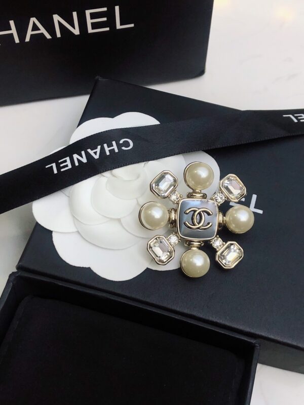 CHANEL-Flower Brooch  #2313