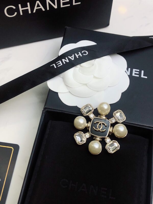 CHANEL-Flower Brooch  #2313
