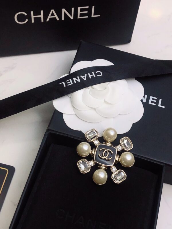 CHANEL-Flower Brooch  #2313