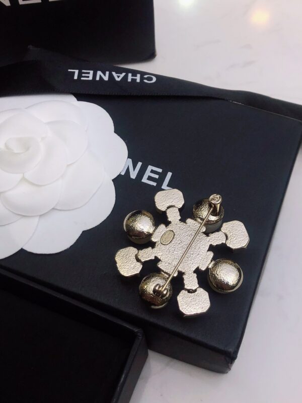 CHANEL-Flower Brooch  #2313