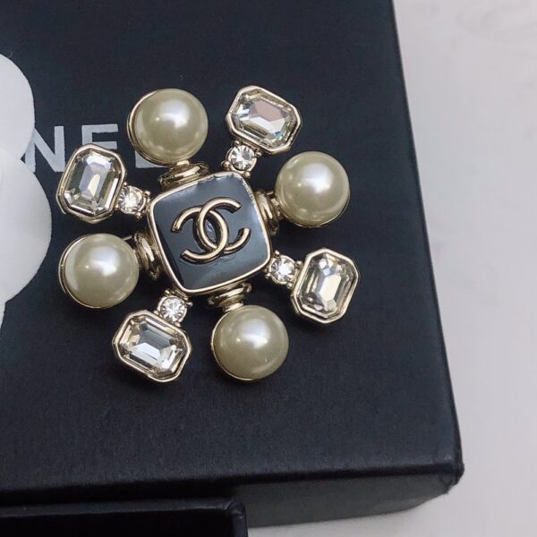CHANEL-Flower Brooch  #2313
