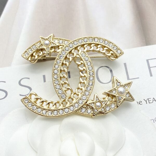 CHANEL-Star-shaped Rhinestone Brooch #2334
