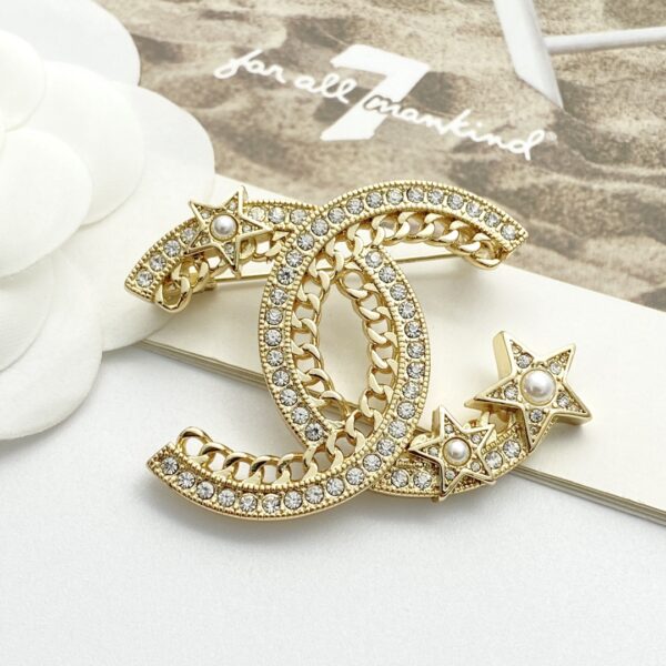 CHANEL-Star-shaped Rhinestone Brooch #2334