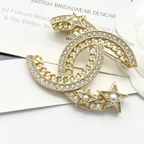 CHANEL-Star-shaped Rhinestone Brooch #2334