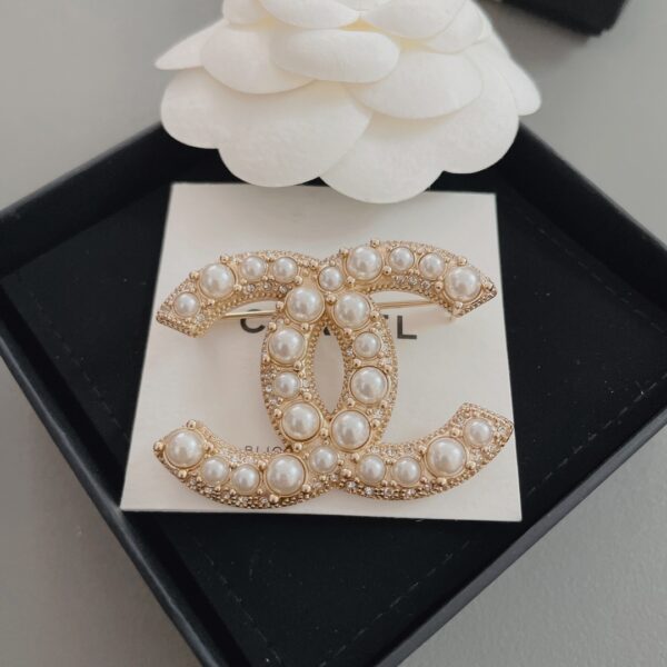 CHANEL-ish-eye design brooch #2340