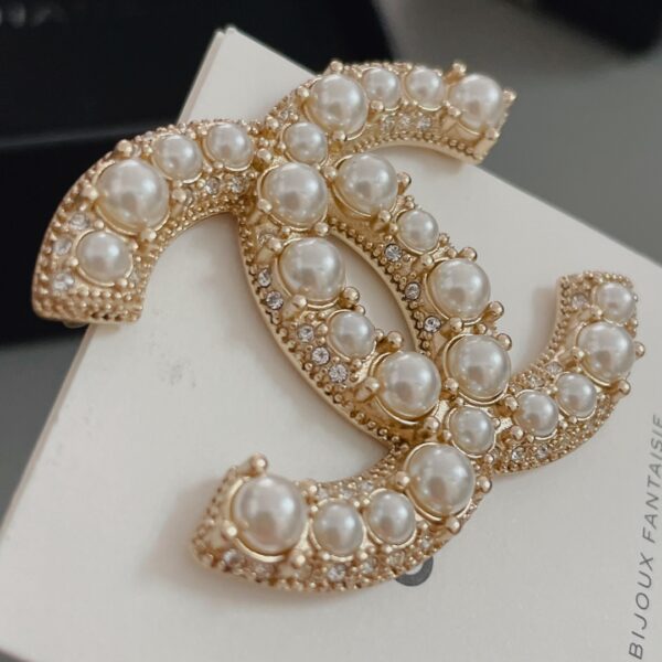 CHANEL-ish-eye design brooch #2340