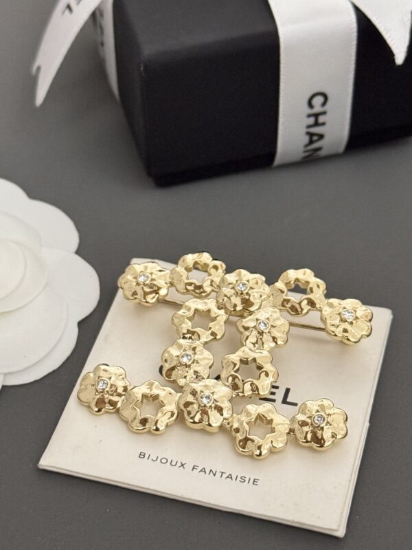 CHANEL-flower and star cutout #2343