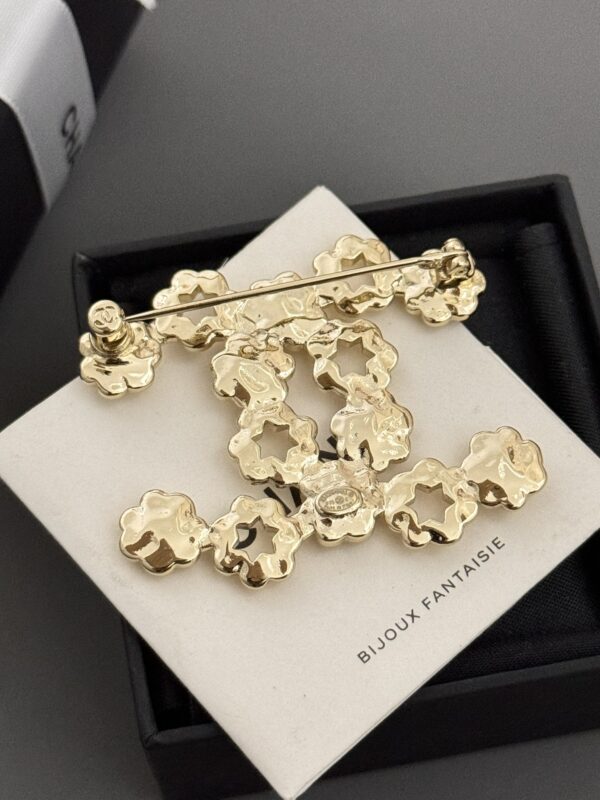 CHANEL-flower and star cutout #2343