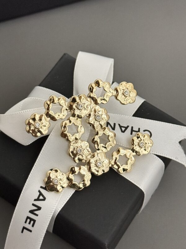 CHANEL-flower and star cutout #2343