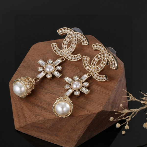 CHANEL-Light Gold Earrings #2359