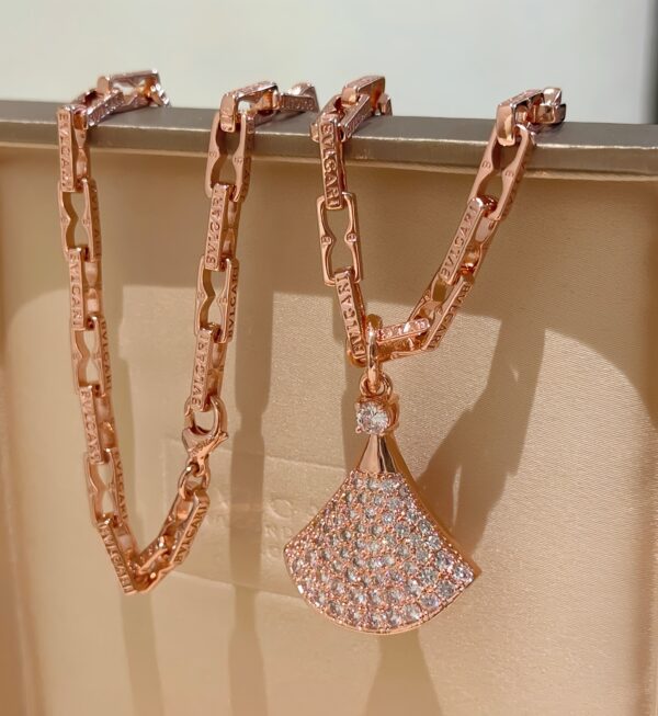 Cartier-divas dream #2369