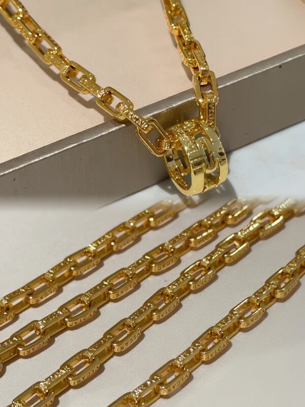 Bvlgari-v Gold Necklace #2370