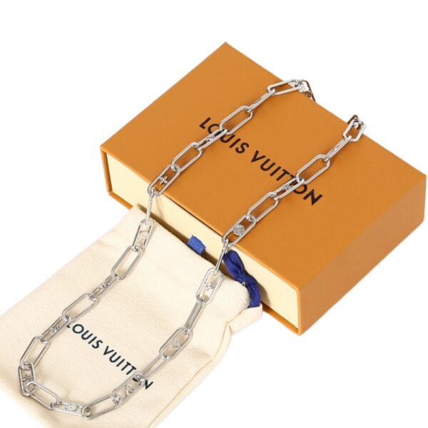LV-Silver Clasp Necklace #2383