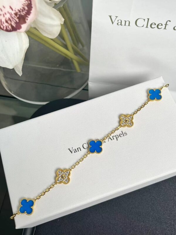 Van Cleef  Arpels #Blue Chalcedony Minimalist Diamond Bracelet  #2394