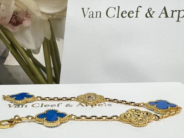 Van Cleef  Arpels #Blue Chalcedony Minimalist Diamond Bracelet  #2394