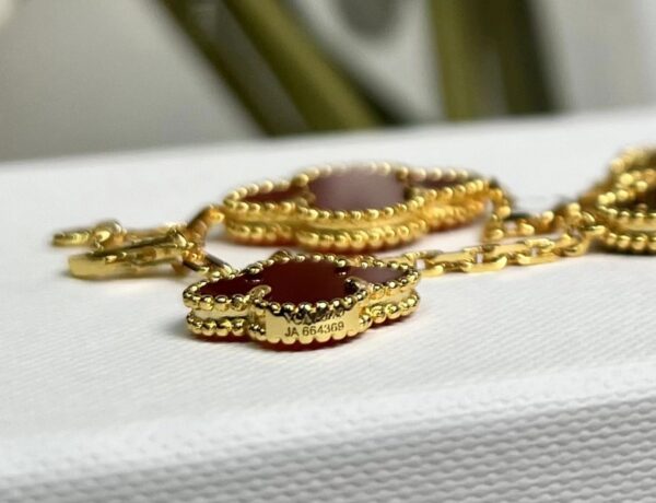 Van Cleef Arpels -Red Flower Tiger's Eye Bracelet #2399