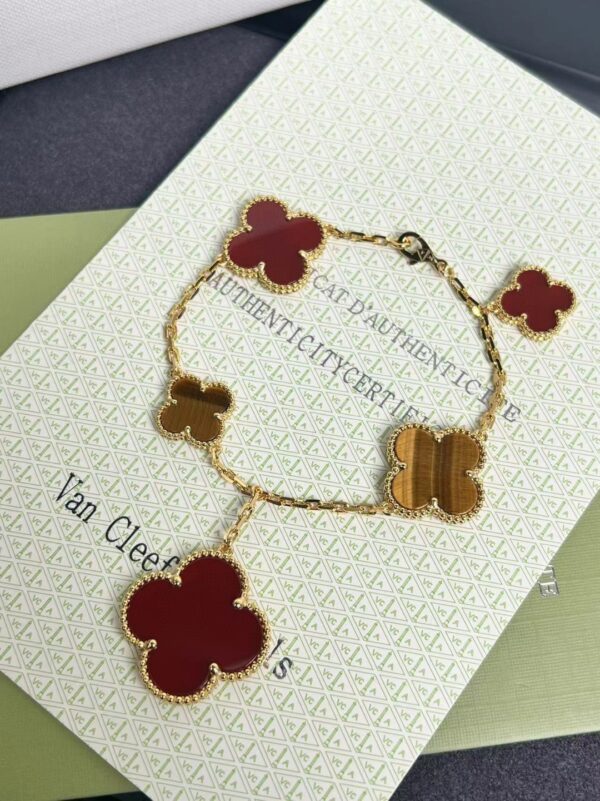 Van Cleef Arpels -Red Flower Tiger's Eye Bracelet #2399