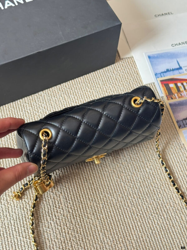 CHANEL-Arrival #2067