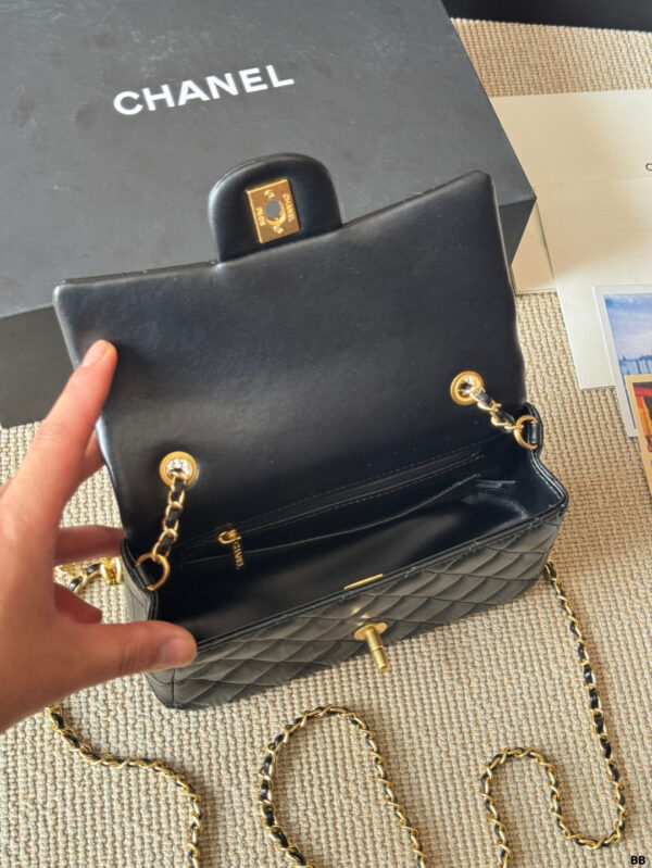 CHANEL-Arrival #2067